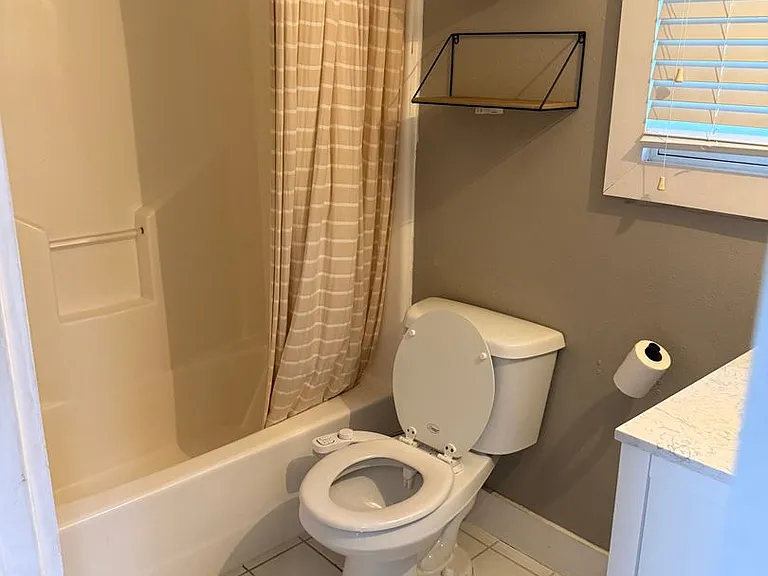 1215 Westlawn Dr — Photo 14