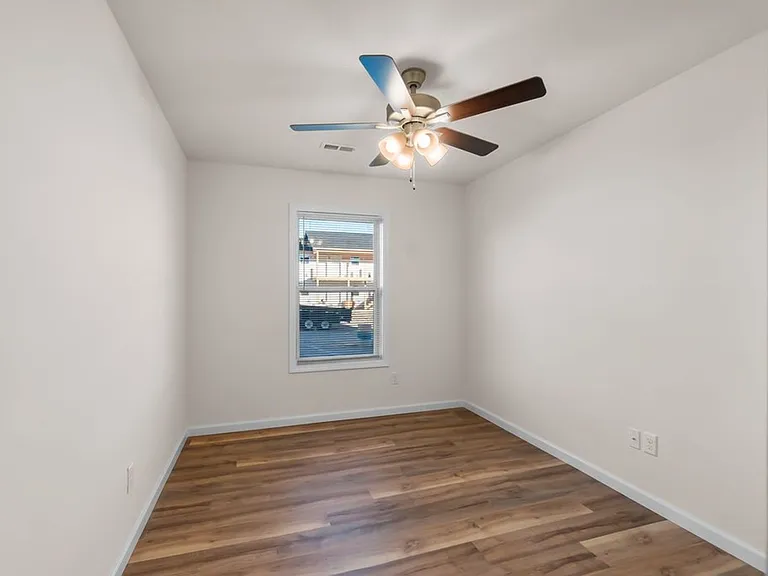 175 Highland Hills Dr — Photo 6
