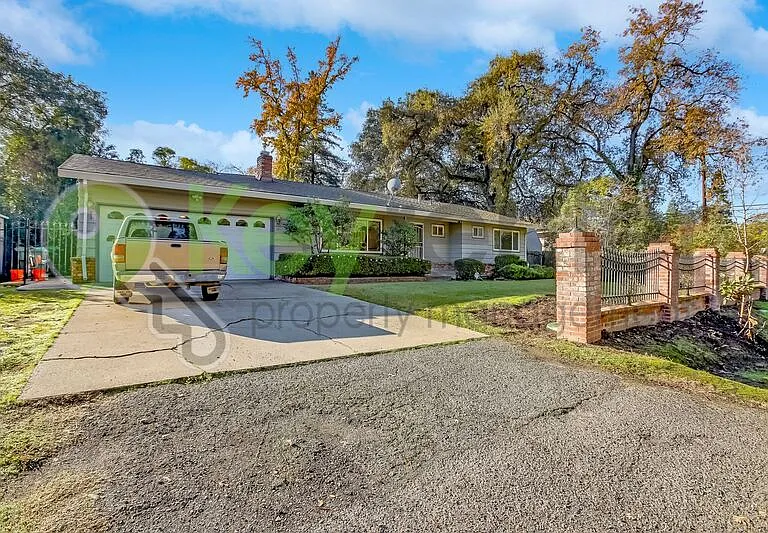 6612 Stanley Ave — Photo 1