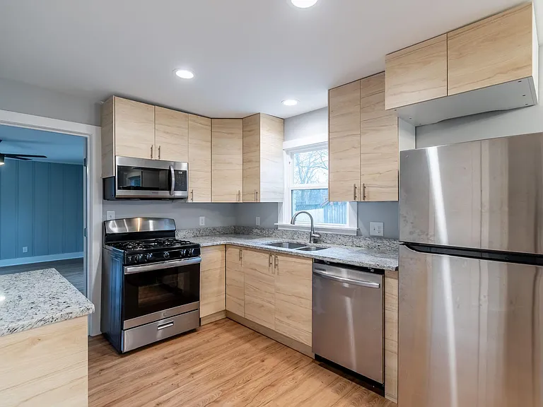 3823 Saunders Ave — Photo 17