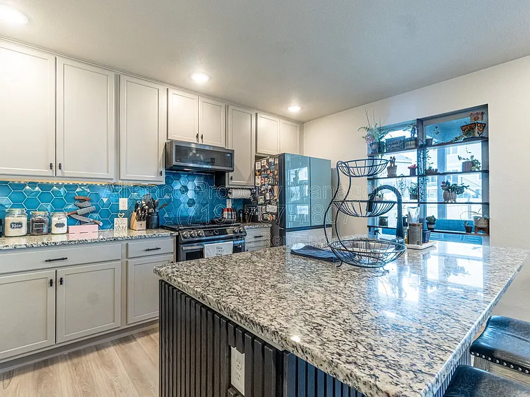 10477 Luneth Dr — Photo 9