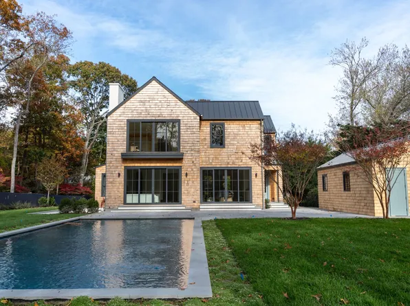 27 Sunset Rd, Sag Harbor, NY 11963