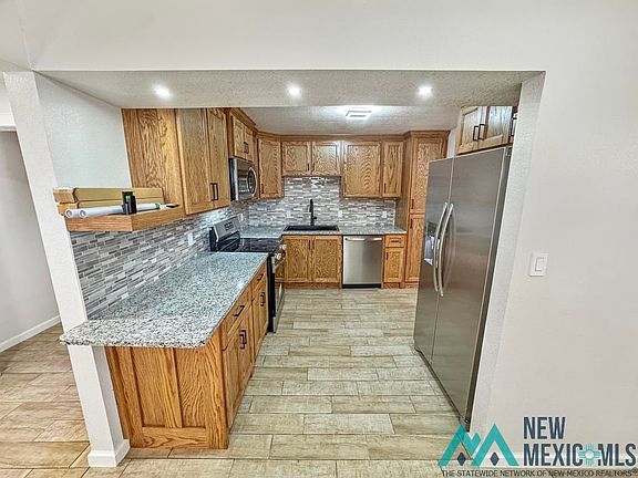 5th image of 1621 N Denson Dr