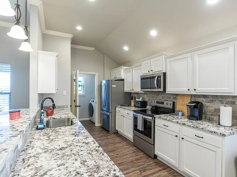 144 Carriage Hills Pkwy — Photo 5