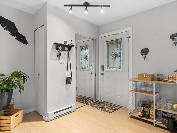 2nd image of 661 Marlisa Pl