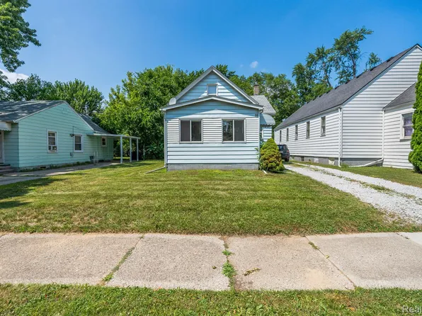 38 Clair St, Mount Clemens, MI 48043