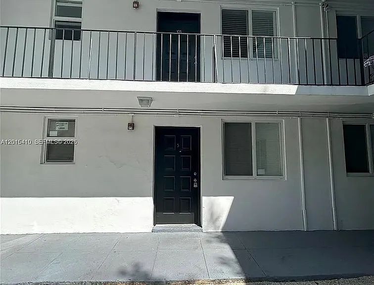 5814 NE 4th Ct #3 — Photo 17