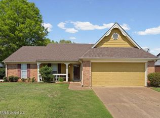 10158 Oak Leaf Dr, Olive Branch, MS 38654