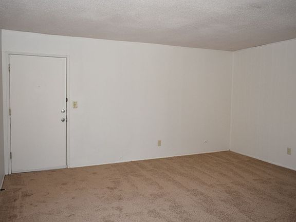 4th image of 4167 Cherokee Ave APT 5