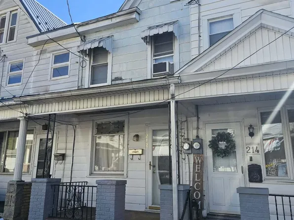 212 W Saylor St, Mount Carmel, PA 17851