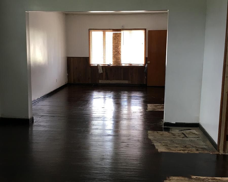 1st image of 15 Schutrum St