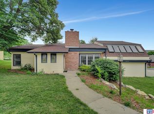 5410 Pioneers Blvd, Lincoln, NE 68506