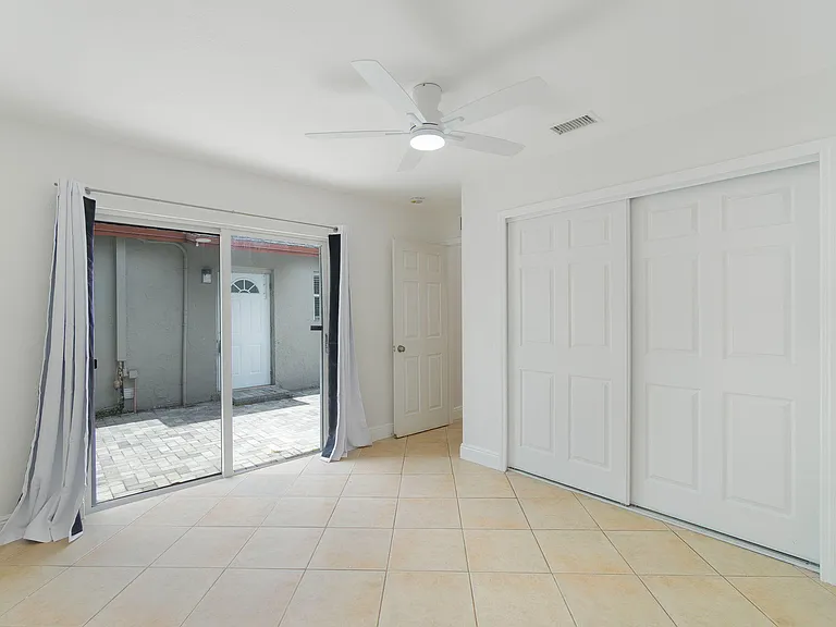 2831 N Seacrest Blvd #B — Photo 8