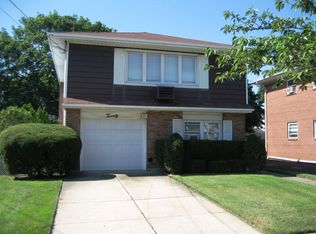 20 Weber Ave, Malverne, NY 11565