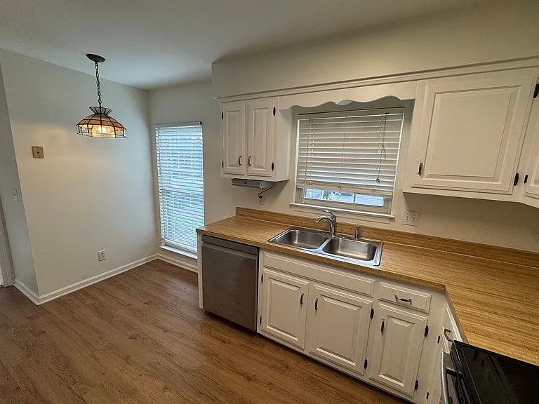 834 Brentwood Point — Photo 5