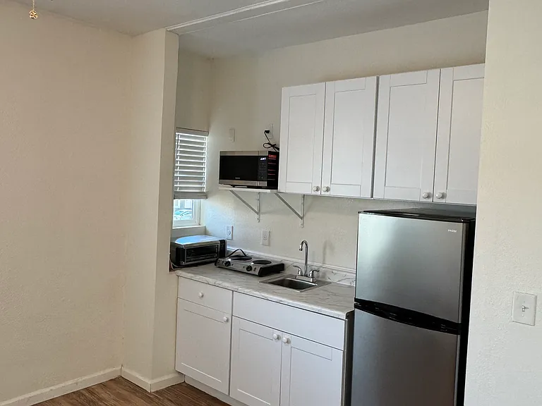 3127 Raymond Ave #2 — Photo 4
