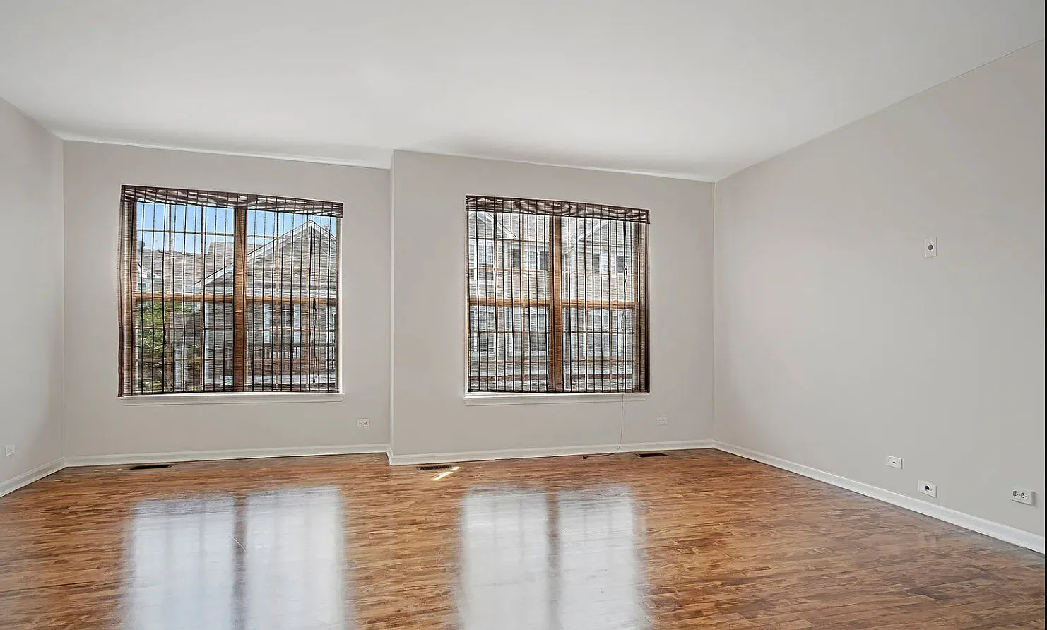 546 Declaration Ln — Photo 2