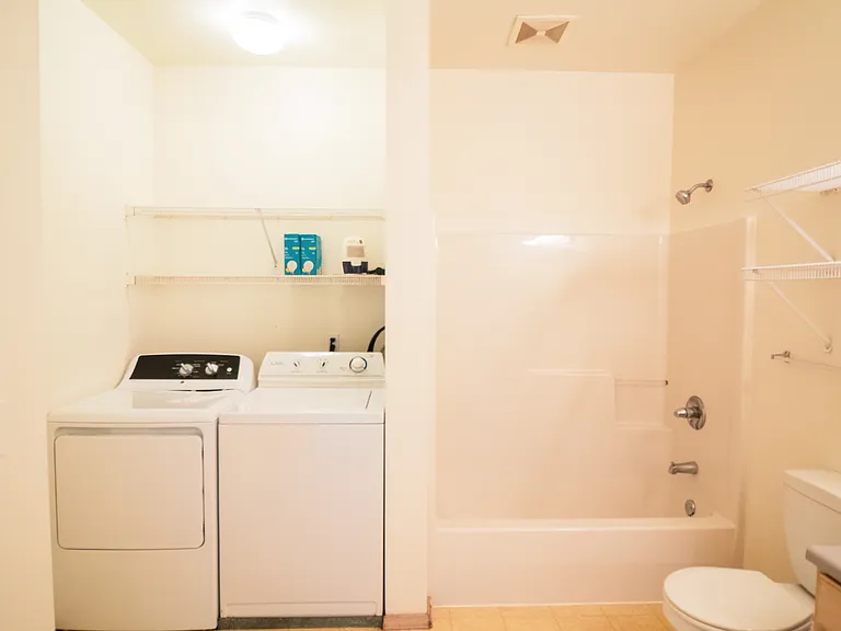 South Haven Apartments — Photo 16
