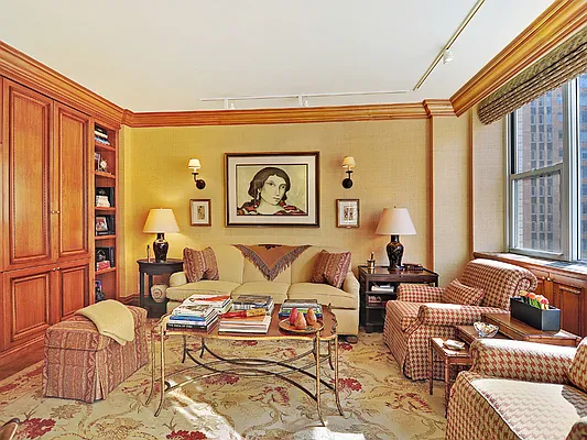 Sold by Sotheby's International Realty | media 32