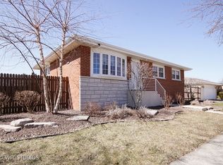 3720 152nd St, Midlothian, IL 60445