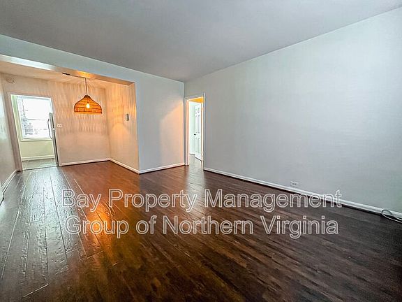 5th image of 220 N Thomas St APT 3