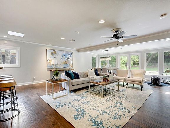 4th image of 2313 Newfield Ln