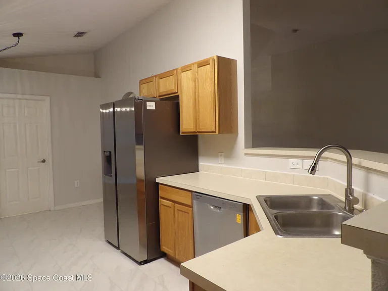 410 Birch Ave SW — Photo 8