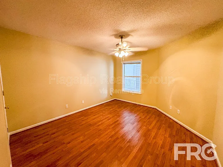 3306 Mulberry Ln #E — Photo 8