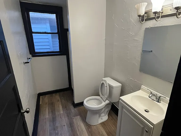 740 Dakota St — Photo 6
