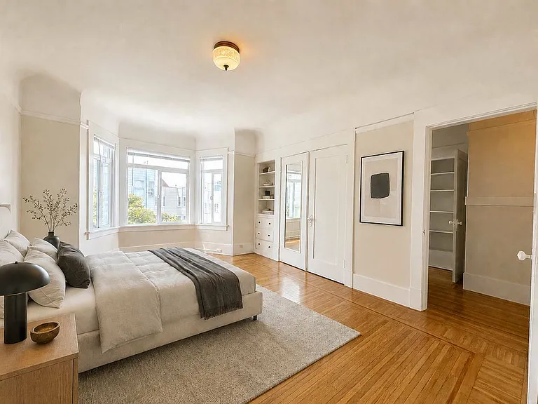1637 Clay St #8 — Photo 7