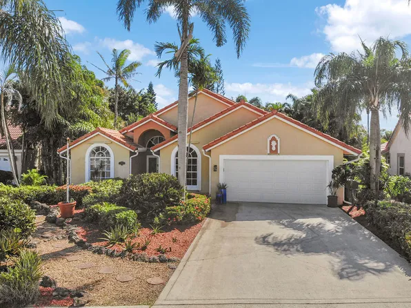 1256 Lake Breeze Dr, Wellington, FL 33414