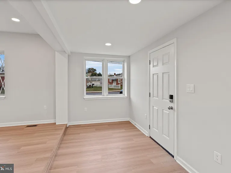 730 New Pittsburg Ave #2 — Photo 8