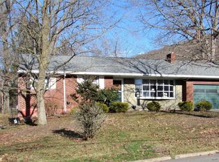 305 Magnolia Dr, Vestal, NY 13850