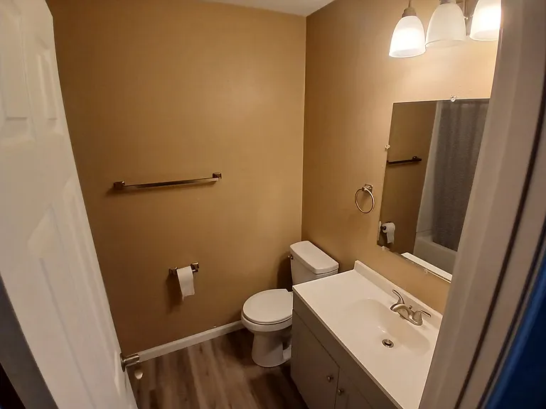 310 E Saint Louis St #3 — Photo 3
