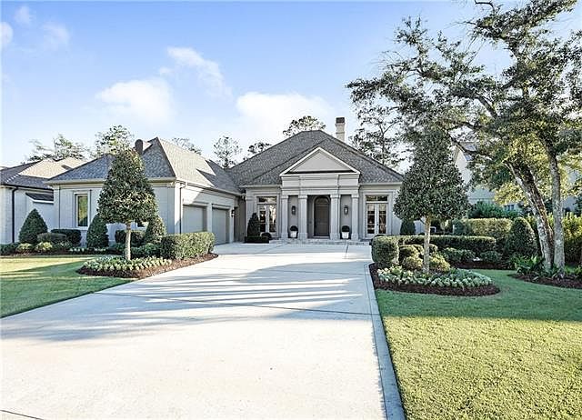1st image of 22 Briar Hollow Dr