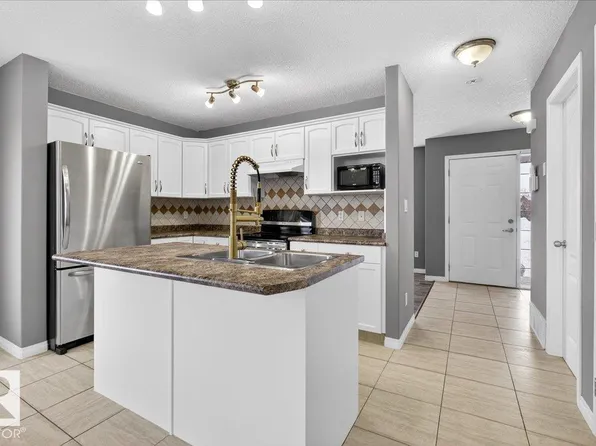 150 Acacia Cir, Leduc, AB T9E 0C9