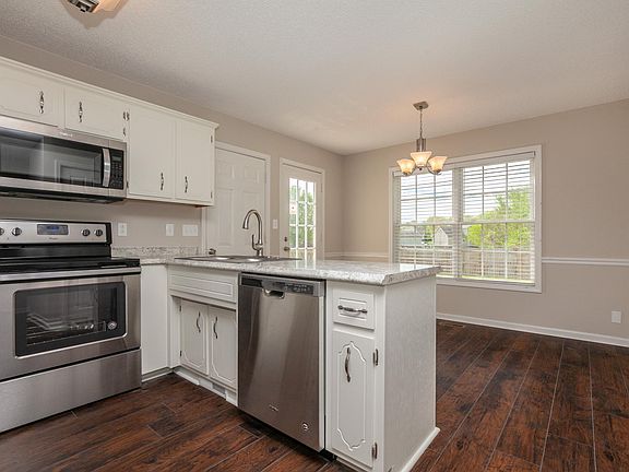 4th image of 1202 Shorehaven Dr