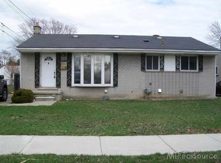 23212 Hayes Ave, Eastpointe, MI 48021