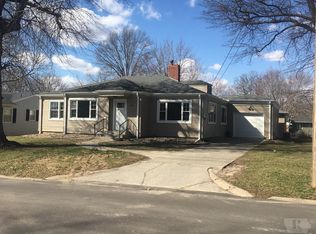 137 W Alta Vista Ave, Ottumwa, IA 52501