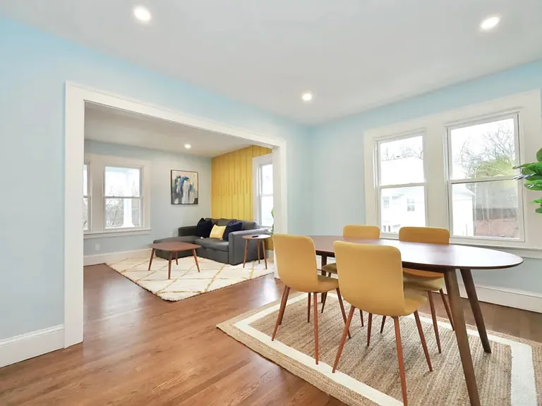 29 Roosevelt St #2 — Photo 4