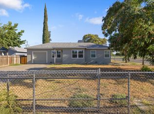 1033 W Houston Ave, Visalia, CA 93291