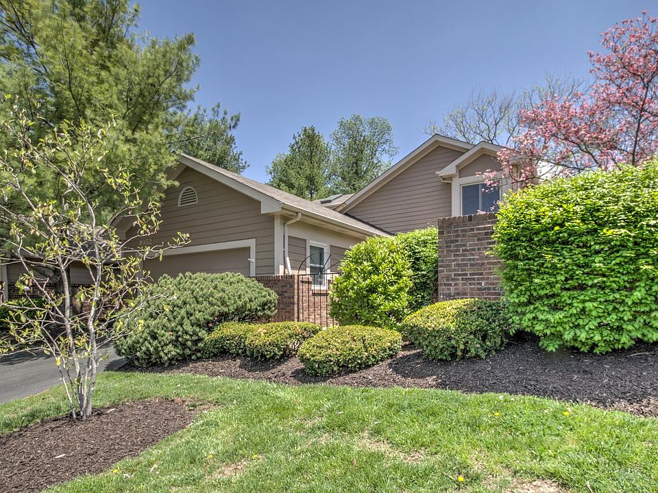 1st image of 1052 King Henry Ct
