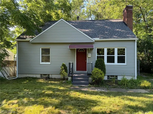 933 Bellevue Ave, Akron, OH 44320