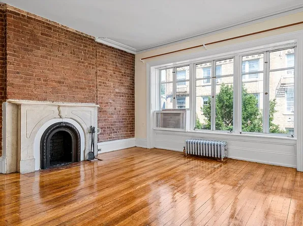 12 Bank St APT 5, New York, NY 10014