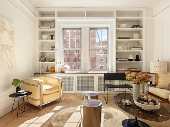 30 5th Avenue image 1 of 16