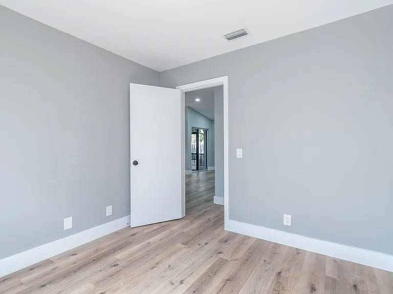 1579 Springside Dr — Photo 21