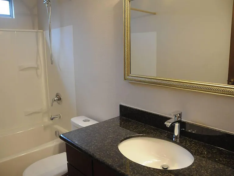 4320 Evanston Ave N — Photo 9