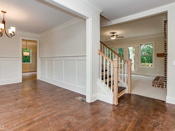5th image of 5842 Canterbury Way