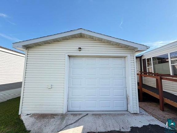 2nd image of 26 Kalmia Dr