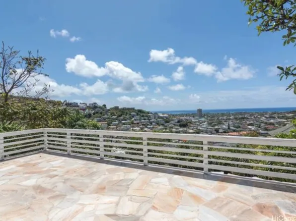 3767 Pukalani Pl, Honolulu, HI 96816